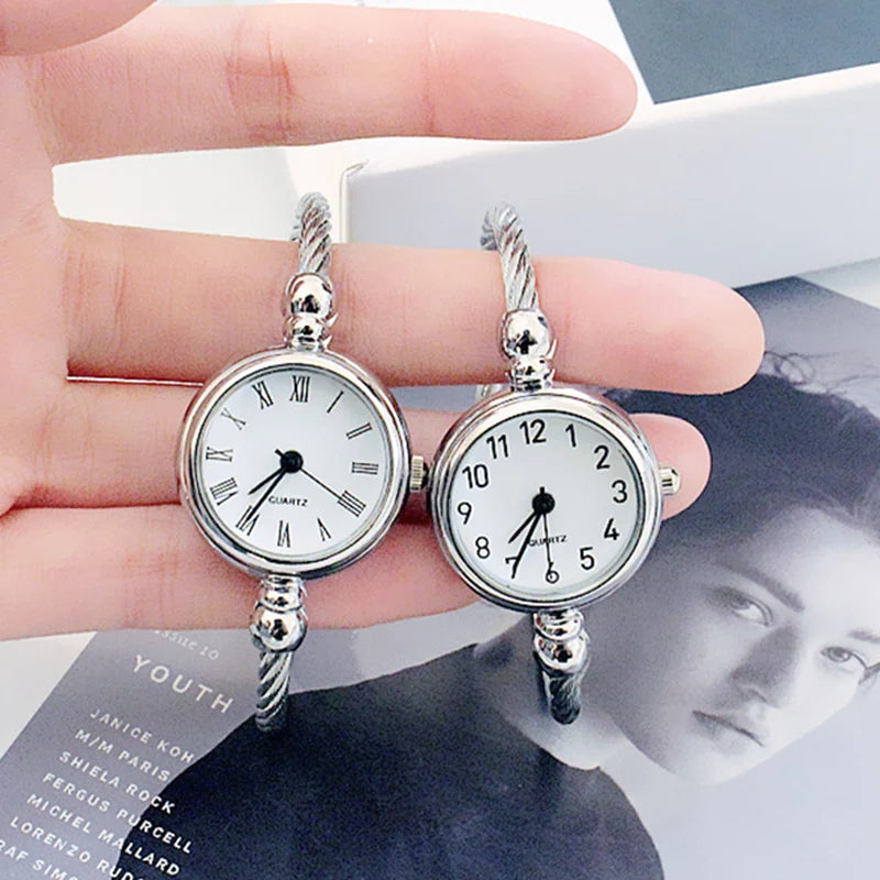 Elegant Women’s Gold Bracelet Watch with Small Dial and Quartz Movement