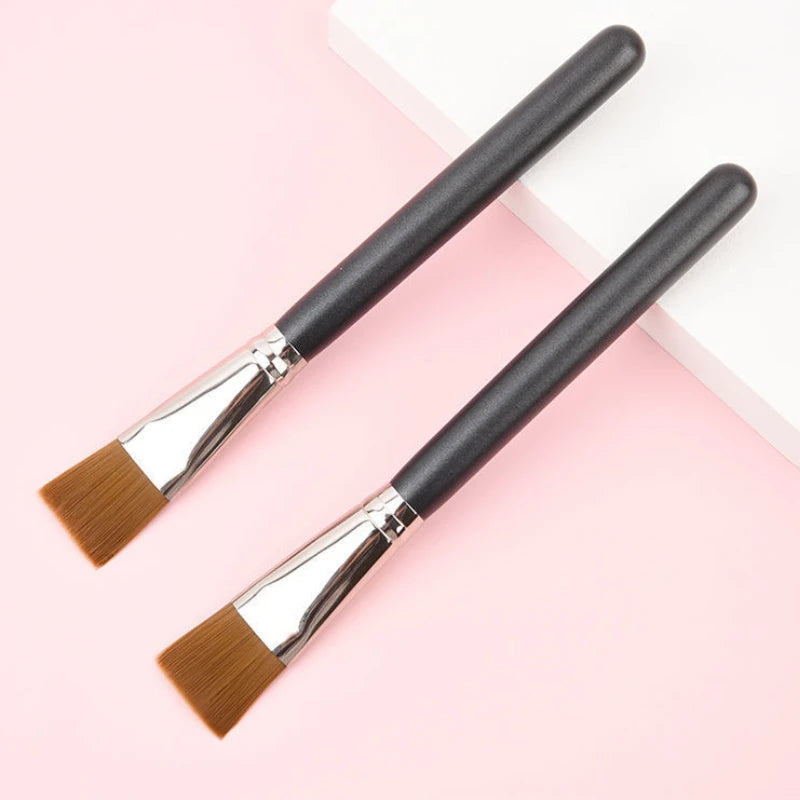 Professional Wooden Handle Foundation Brush for Makeup & Facial Masks - Soft Cosmetic Tool