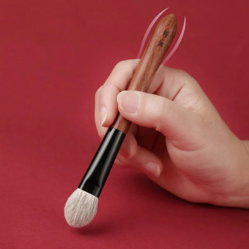 Makeup Brush Heart-Shaped Blush & Highlighter Brush Goat & Fox Hair Professional Rosewood Handle