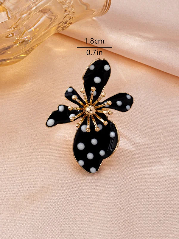 Women's Flower Ring with Black and White Polka Dots - Light Luxury Jewelry