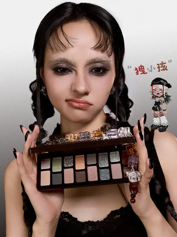Colorful Eye Shadow Palette with Matte and Pearl Finishes - 16 Shades