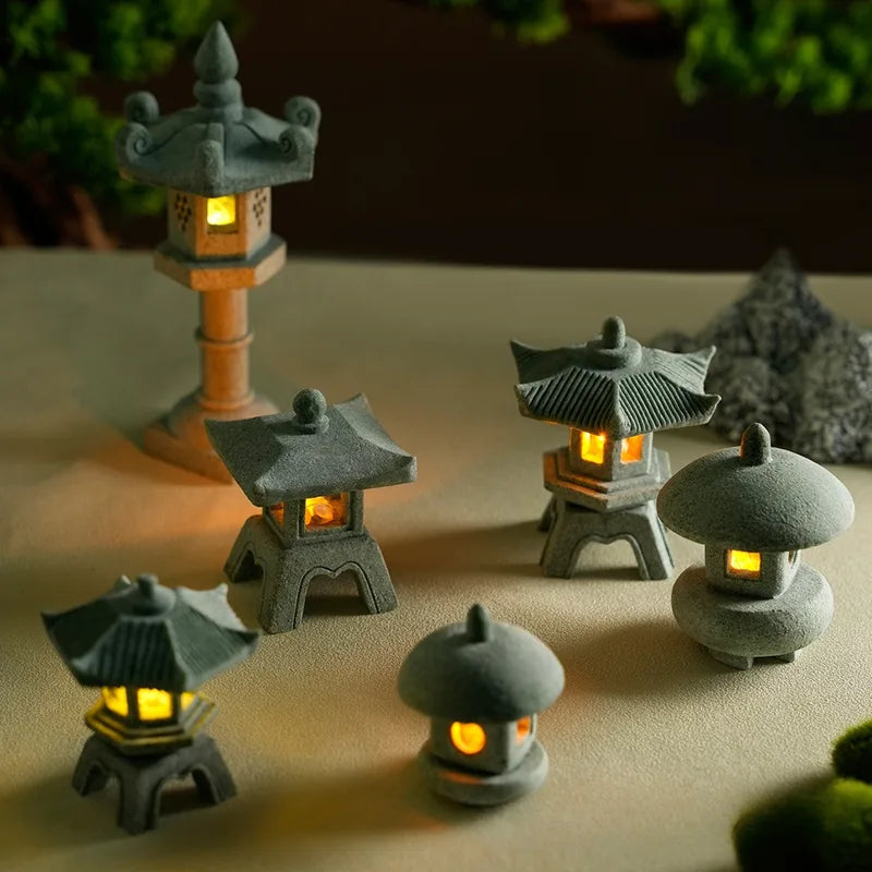 Mini Pagoda Lantern Garden Decor for Zen Yard and Aquarium