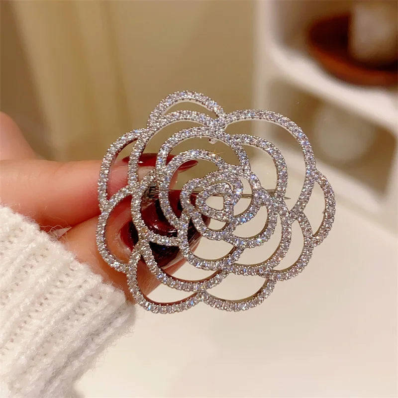 Elegant Lady Crystal Flower Brooch Pin High-End Jewelry Accessory