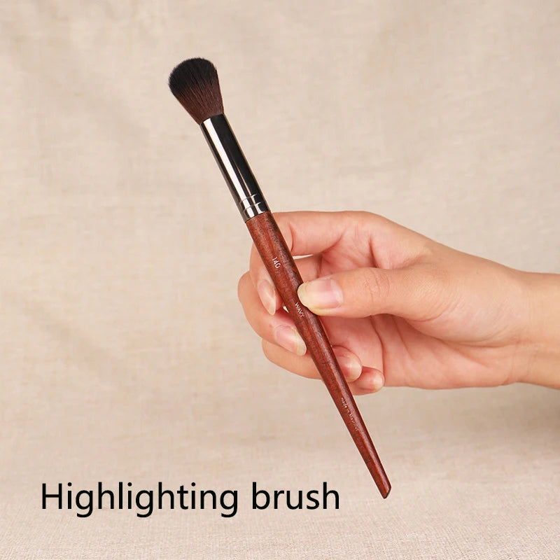 Professional Soft Makeup Brush Set for Foundation & Concealer - Wood Handle