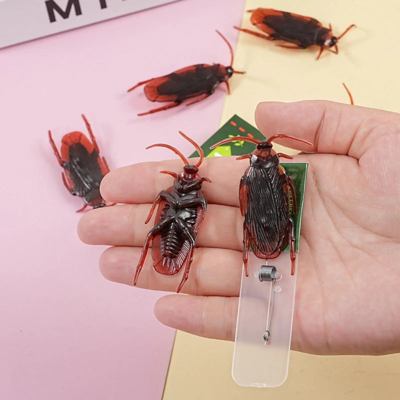 Halloween Prank Cockroach Chewing Gum Pack - Fake Plastic Cockroaches for Party & Decoration