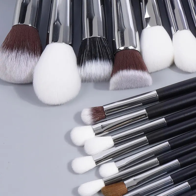 30-Piece Professional Makeup Brush Set - Cosmetic Beauty Tools for Face and Eyes