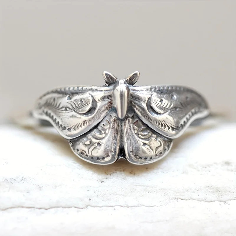 Vintage Style Butterfly Moth Ring - Women's Retro Trendy Jewelry