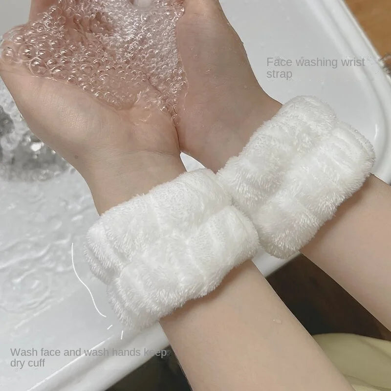 Waterproof Face and Wrist Sweat Wiping Bands Set - Moisture Proof Hairbands & Wrist Guards