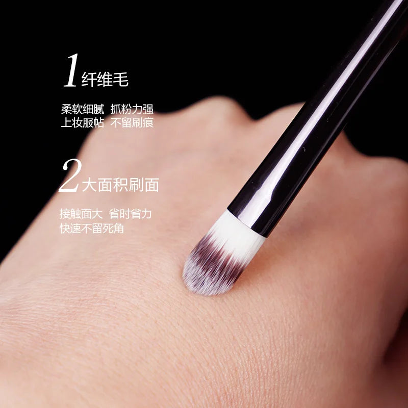 Professional Makeup Concealer Brush with Metal Handle - Eyeshadow & Nose Detail Tool