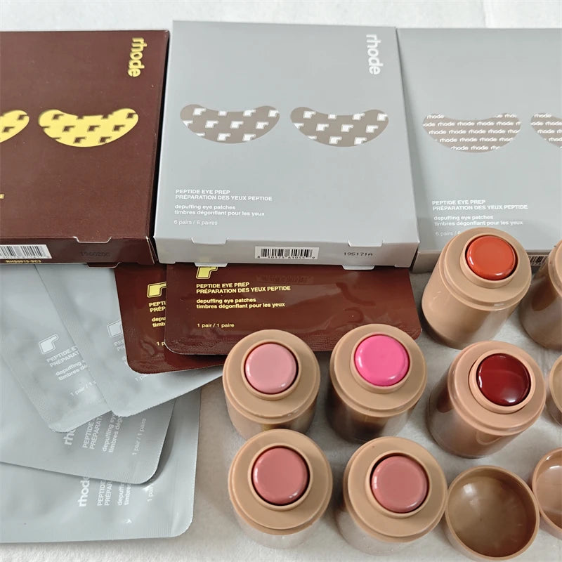 Waterproof Blusher Stick - Non-Fading Pocket Makeup with Spicy Banana Peel Model