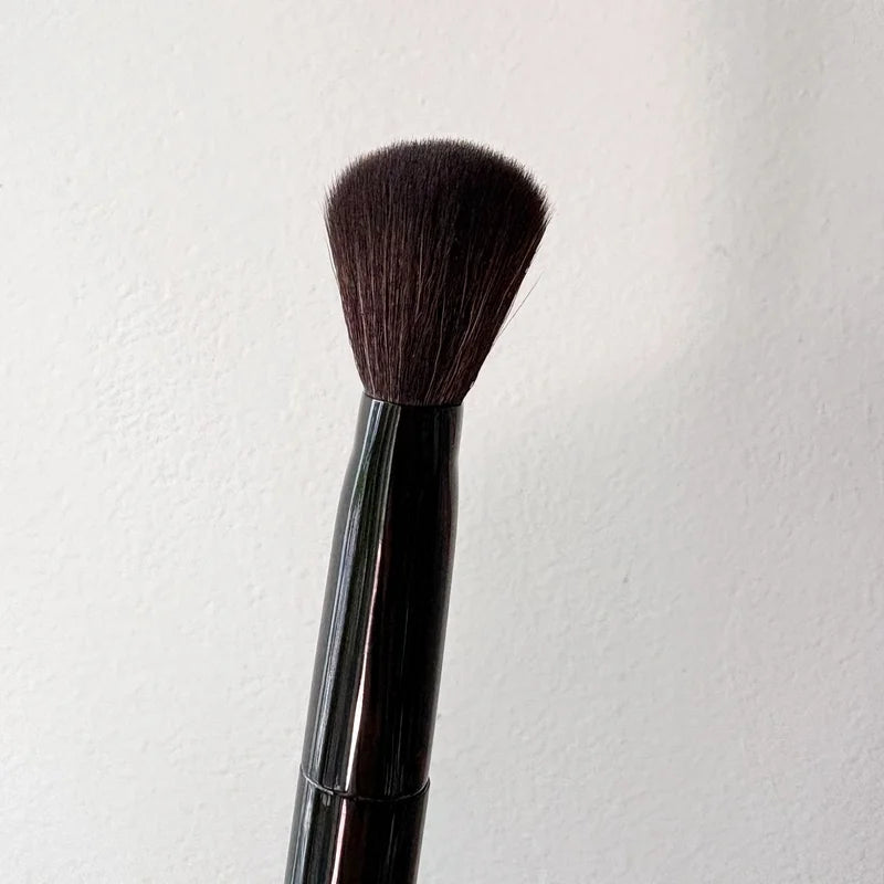 Dual-Ended Makeup Brush for Concealer, Sculpt, and Blush - Soft Synthetic