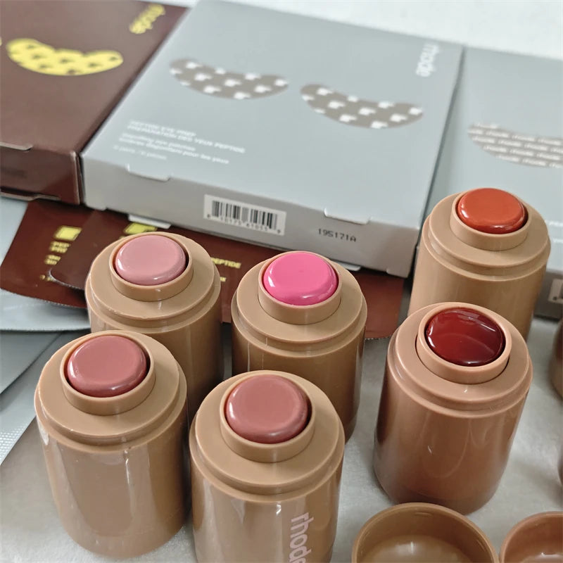 Waterproof Blusher Stick - Non-Fading Pocket Makeup with Spicy Banana Peel Model
