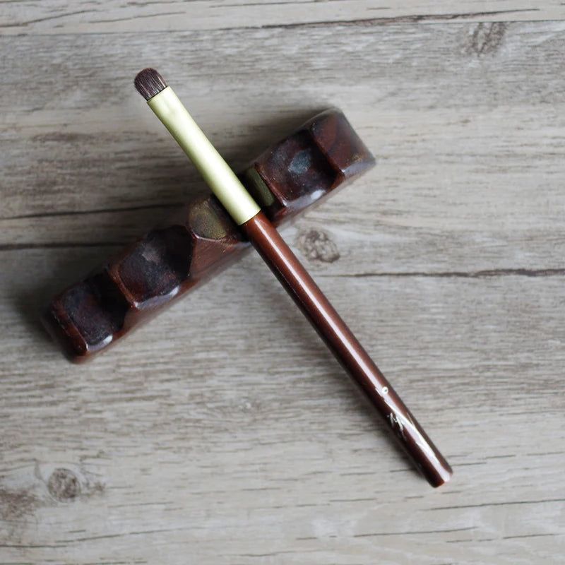 Small Eye Shadow Brush with Natural Lynx & Red Fox Hair - Precise Makeup Tool