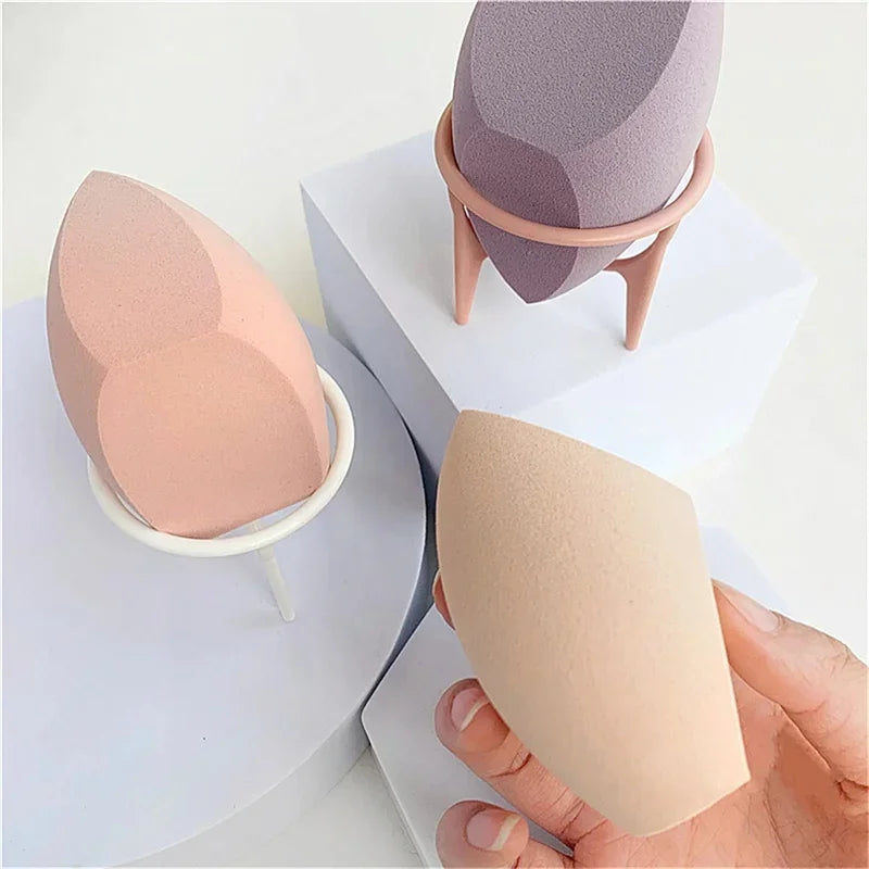 Large Dual-Use Makeup Sponge for Wet & Dry Application - Soft Foundation Puff