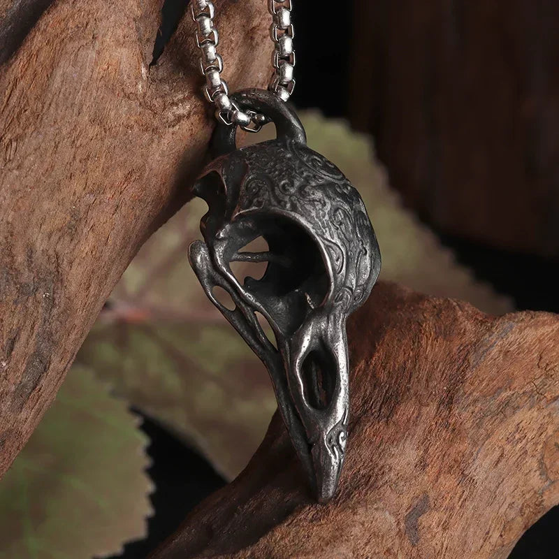 Retro Nordic Crow Skull Pendant Necklace for Men - Animal Bird Jewelry Gift