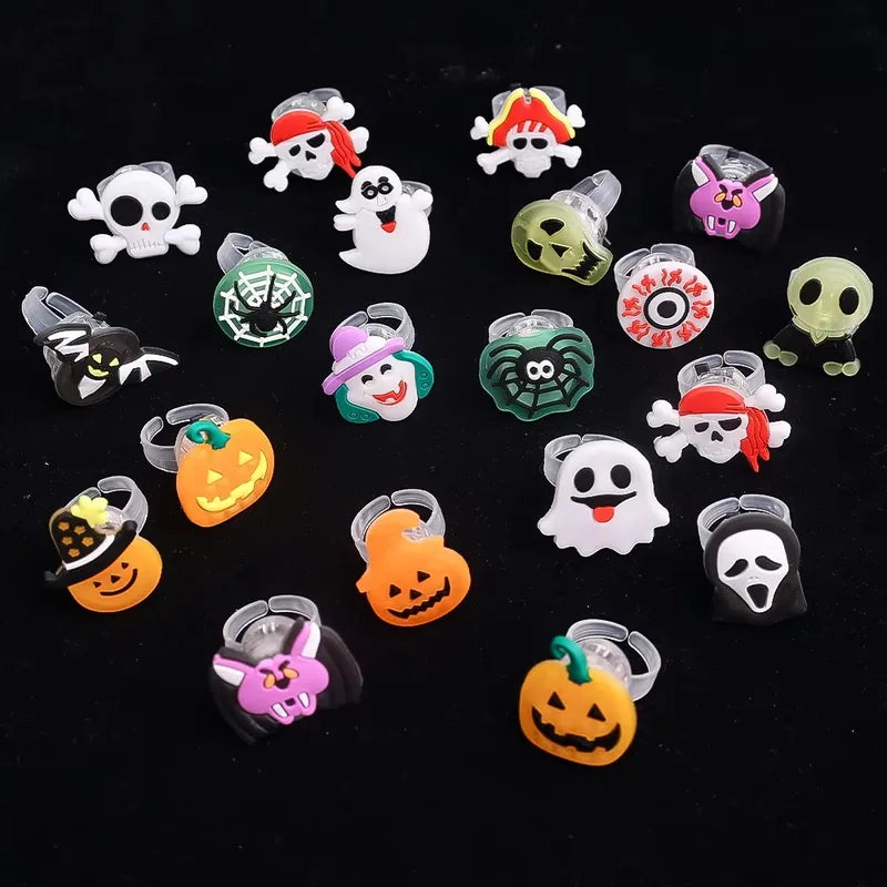 Halloween LED Light Up Rings 20/50 Pack Halloween Party Favors for Kids