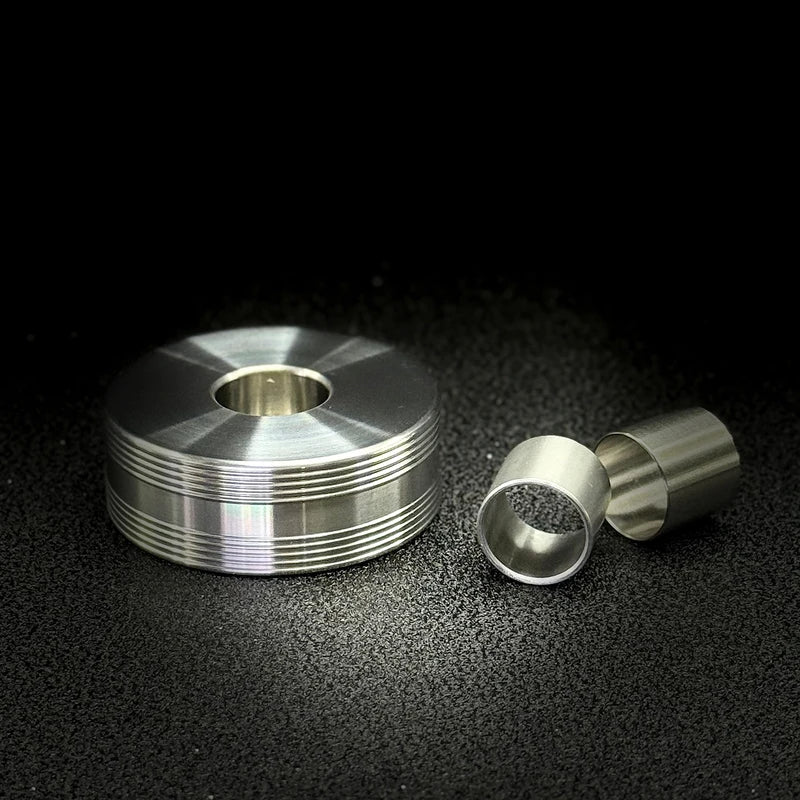 316L Stainless Steel Razor Stand with Variable Diameter Base for Men’s Grooming