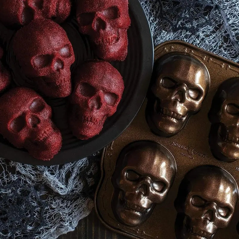 3D Skull Baking Mold Aluminum Halloween Cake Pan - Realistic Design for Spooky Treats