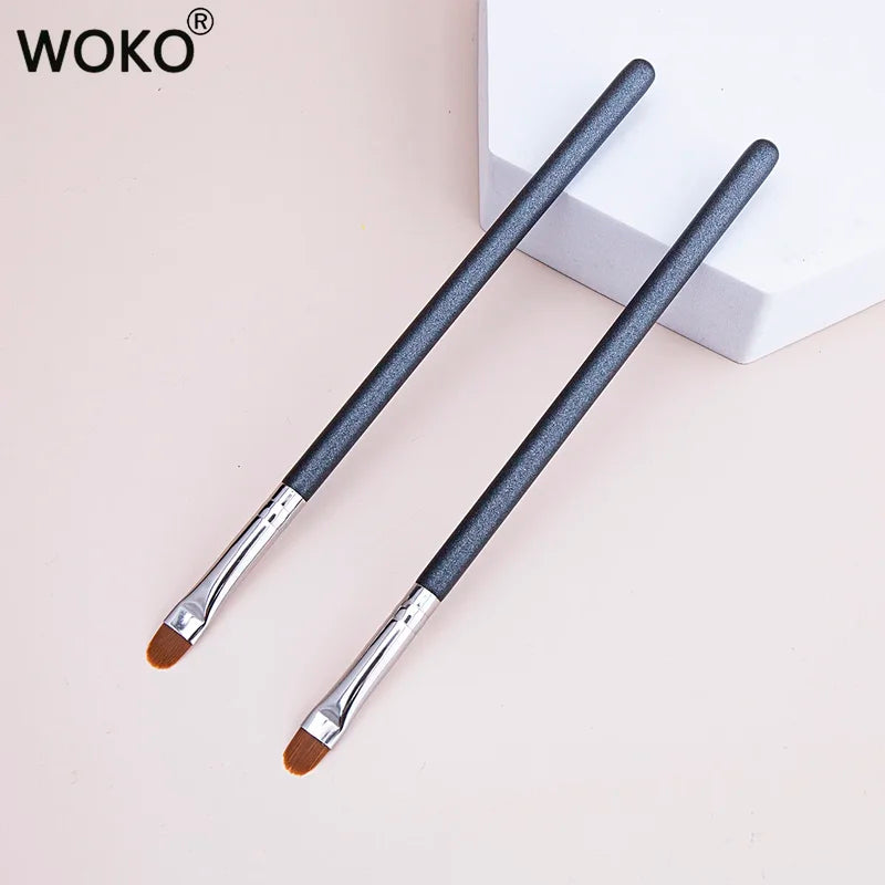 Ultra-Thin Lip & Eyebrow Concealer Brush - Precise Detailing Makeup Tool