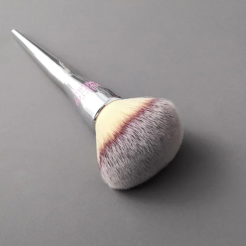 Ultra Large Soft Bristle Powder Brush for Flawless Makeup Application
