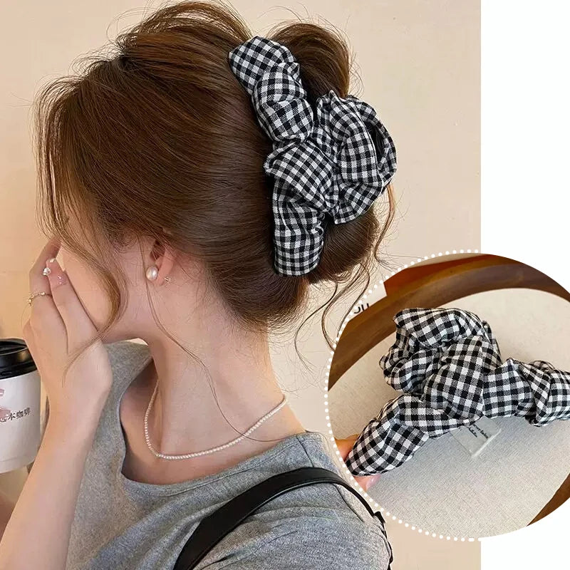 Korean-Style Black and White Checkered Bubble Hair Clip - Minimalist Shark Hairpin