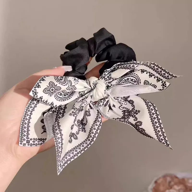 Elegant Women's Bow Hair Clip with Cashew Flower Pattern - High-End Hair Accessory