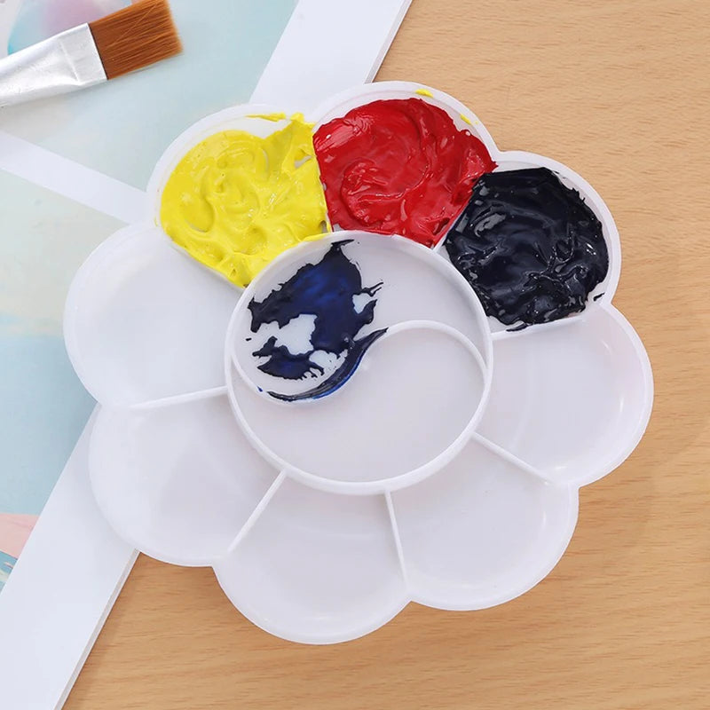 Reusable Plastic Painting Palette for Artists and Art Enthusiasts