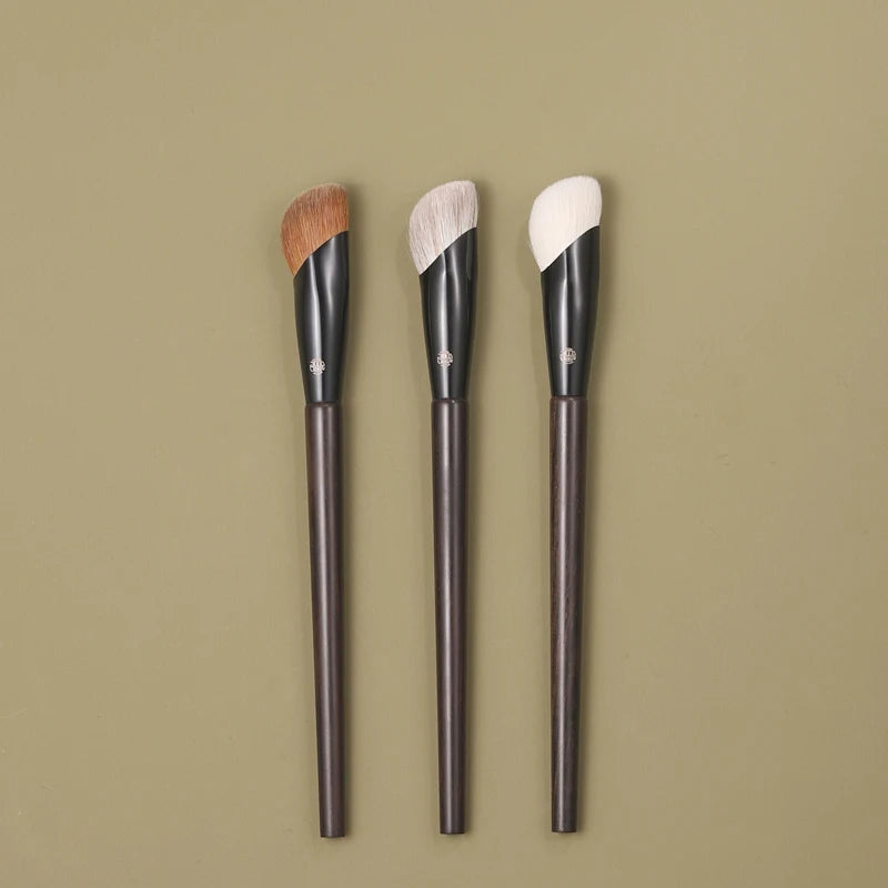 Professional Makeup Brushes - Angled Concealer Brush with Ebony Handle, Soft Goat & Weasel Hair