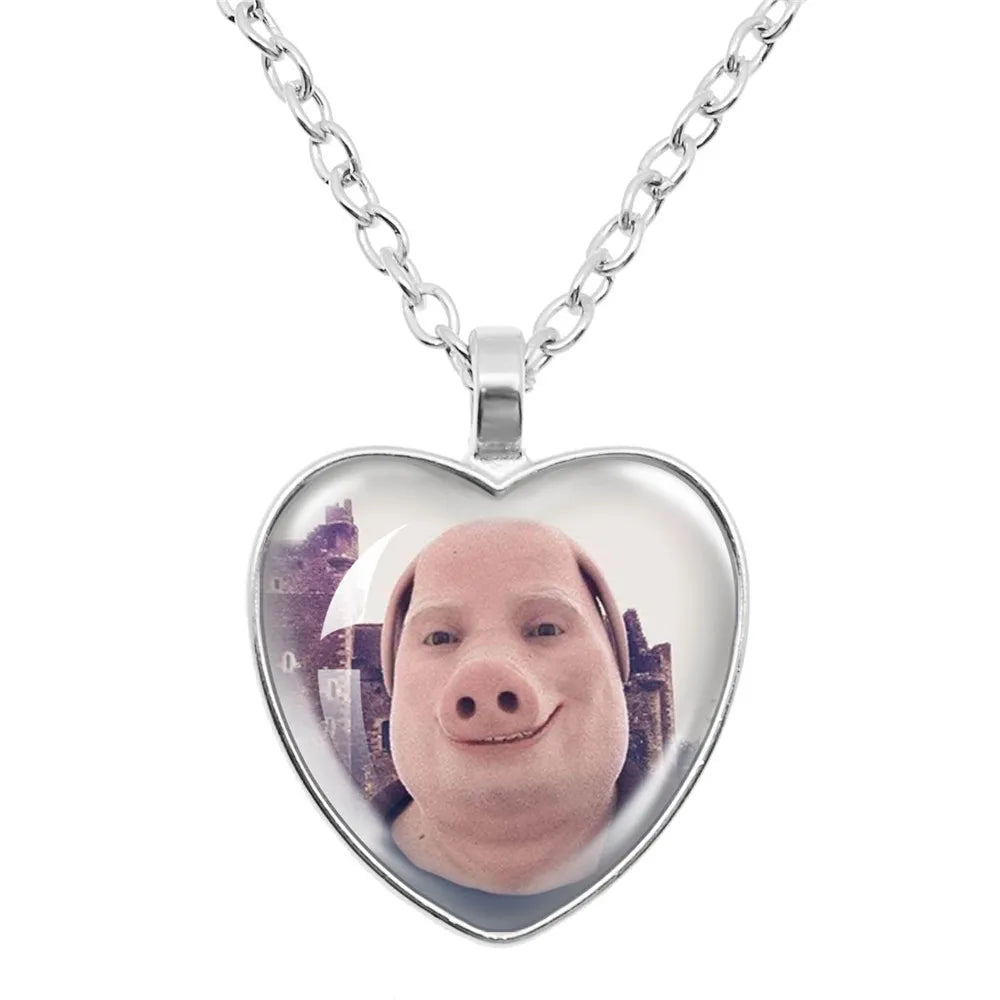 Humorous Pig Call Phone Necklace - Heart-Shaped Pendant Jewelry Gift for Pig Lovers