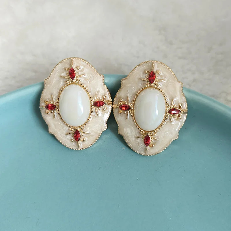 Vintage Geometric Clip-On Earrings Without Ear Holes Oversized Round Ear Clips