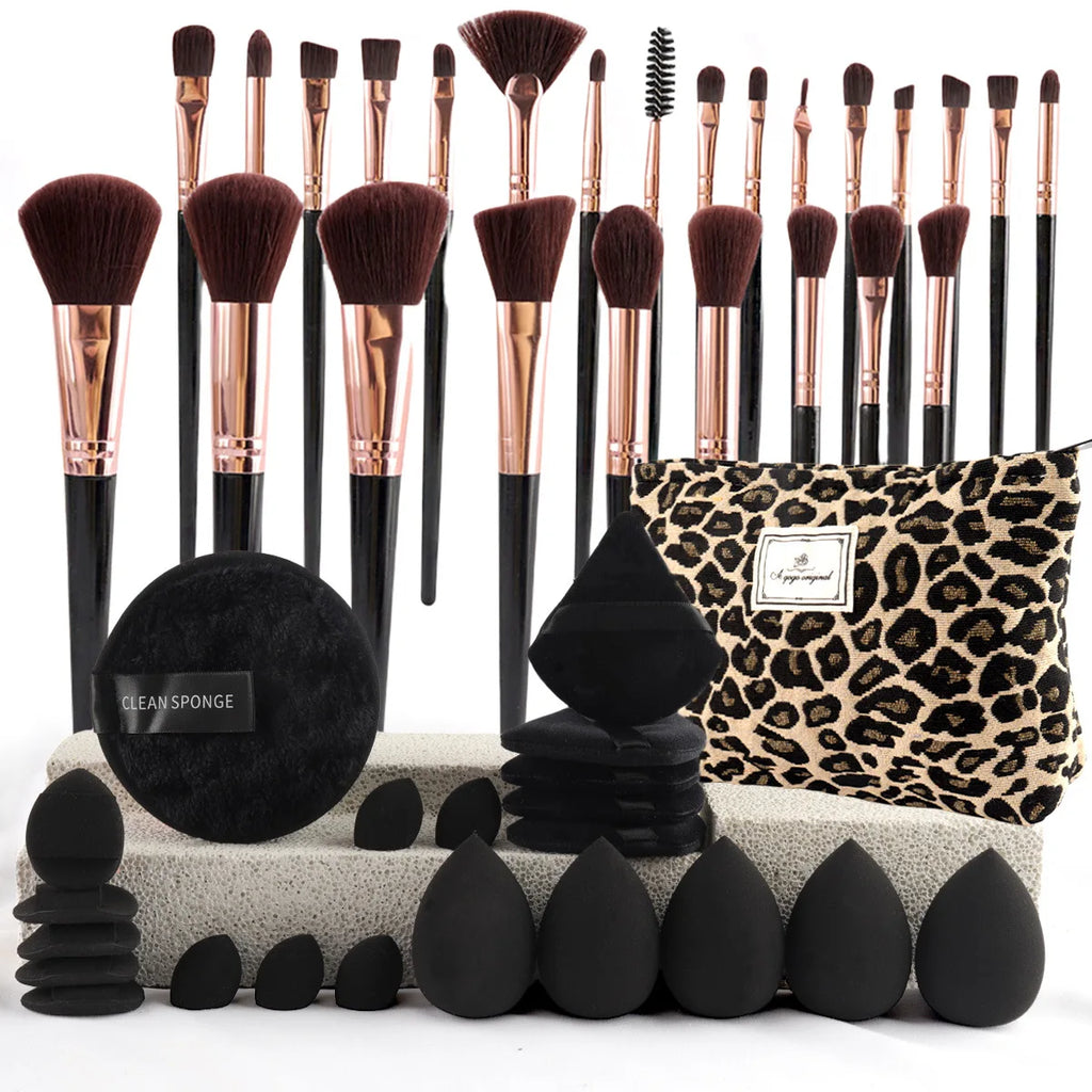 Professional Makeup Brushes Set for Face Eyeshadow Highlighter Blush Concealer Powder with Sponges