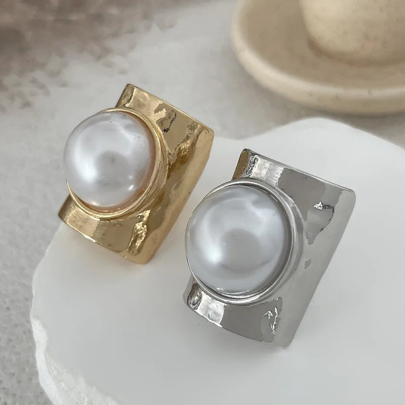 Adjustable Metal Wide Open Rings for Women & Men with Imitation Pearl & Geometric Design