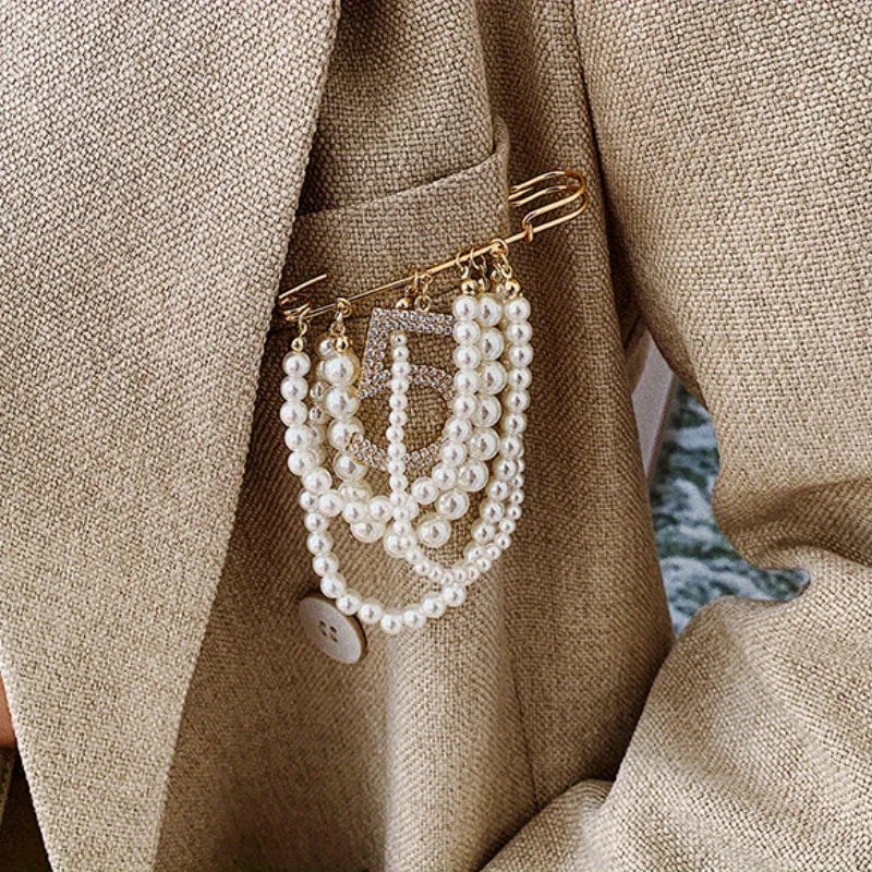 Elegant Pearl Tassel Crystal Brooch for Wedding & Party Accessories