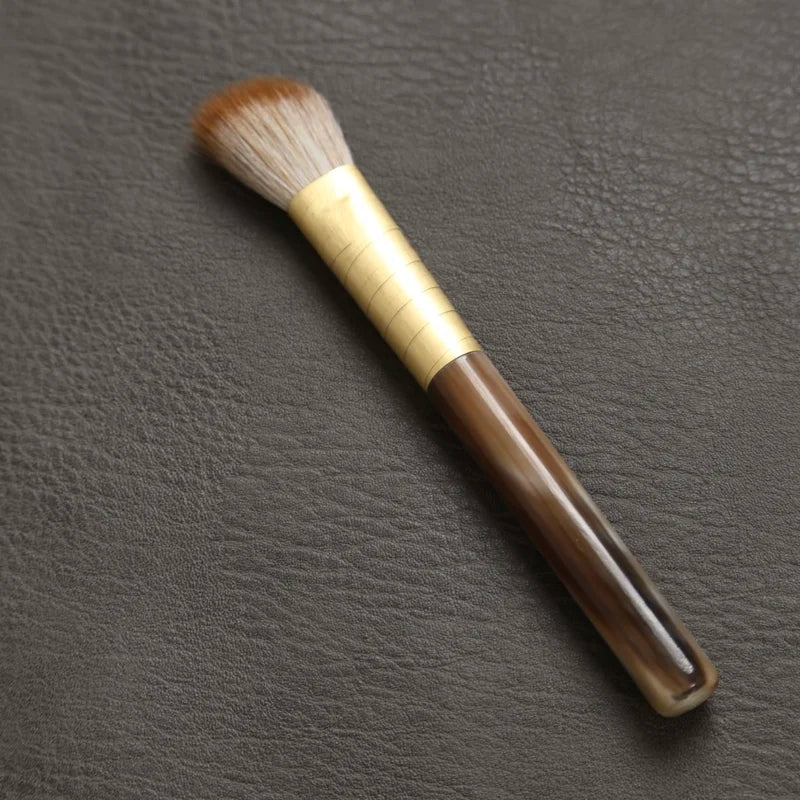 Yellow Wolf Hair Fine Wool Makeup Brush Slanted Angle Cosmetic Applicator