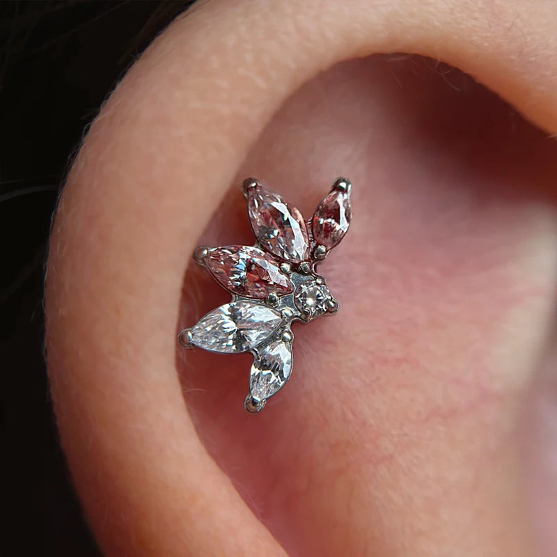 Titanium Labret Lip Piercing Ring with Zircon Flower 16G – Hypoallergenic Jewelry