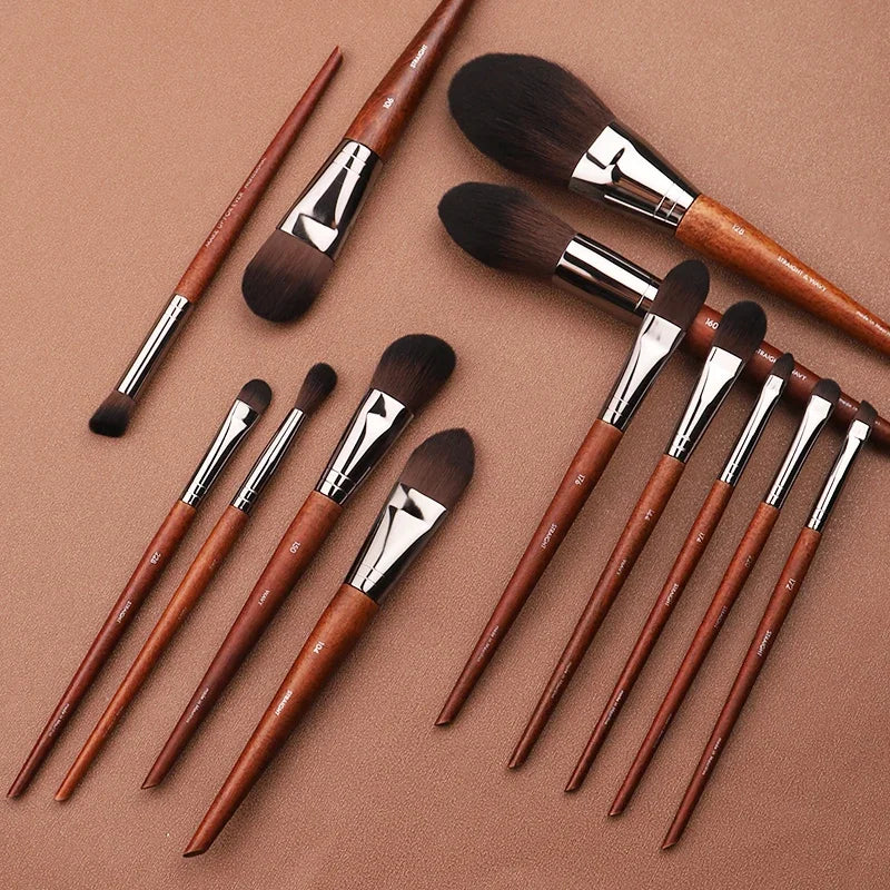Professional Makeup Brush Set & Kit with Eyeshadow, Blush, Foundation & Eyebrow Brushes
