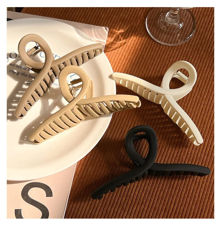 4-Pack Women’s Matte Hair Claw Clips Large Hairgrips Elegant Hair Accessories