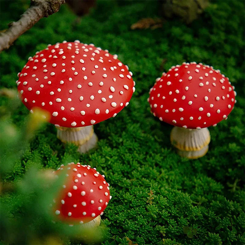 Glow in The Dark Mini Mushroom Ornaments Resin Fairy Garden Decor Set