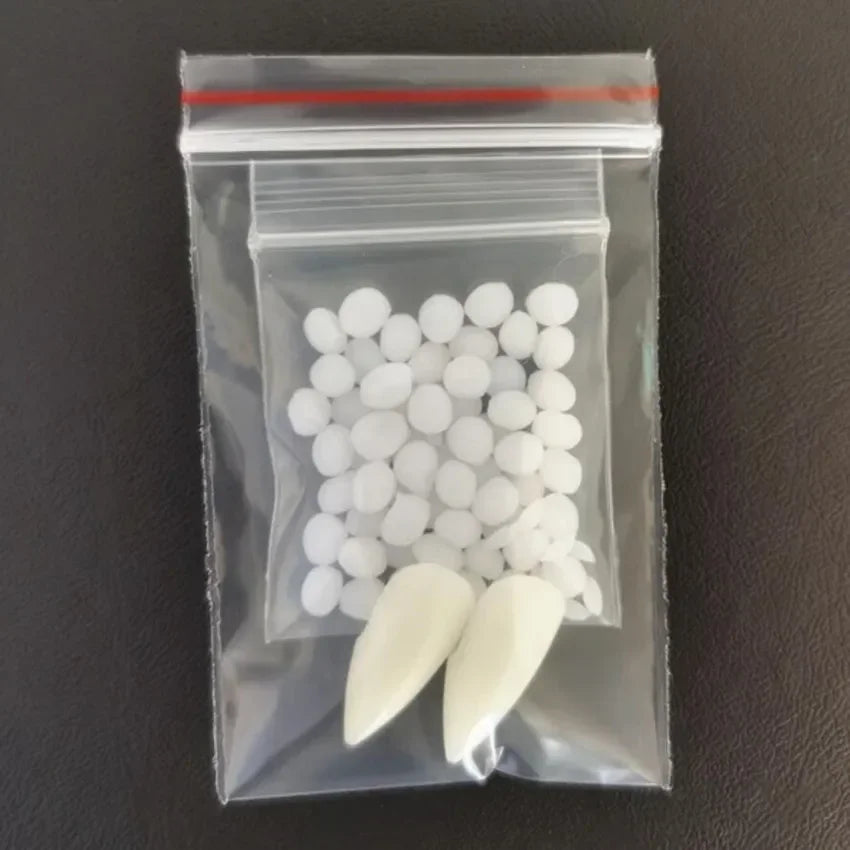 Resin Vampire Teeth Fangs Halloween Props for Cosplay and Parties - Eco-Friendly, Customizable Sizes