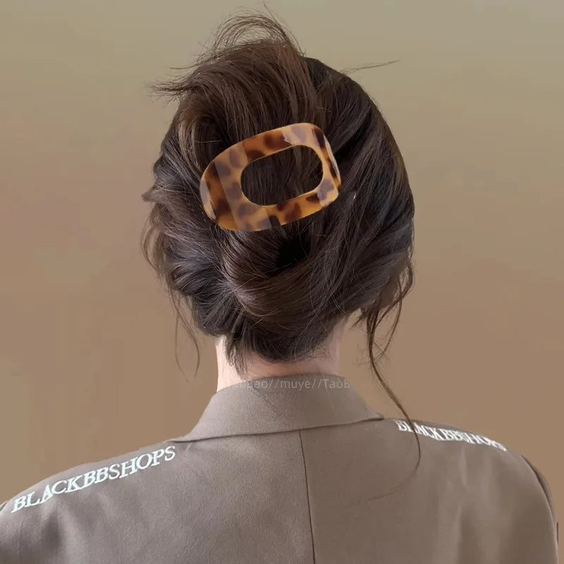 Oval Flat Hair Claw Clips for Women Matte Duckbill Hair Accessories Simple Hair Ornament