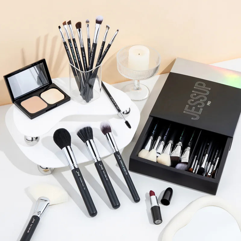 Professional 35-Piece Makeup Brush Set with Synthetic Labelling for Face & Eyes