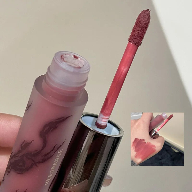 Matte Lip Gloss with Soft Velvet Texture High Color Payoff Transfer-Resistant Lip Makeup
