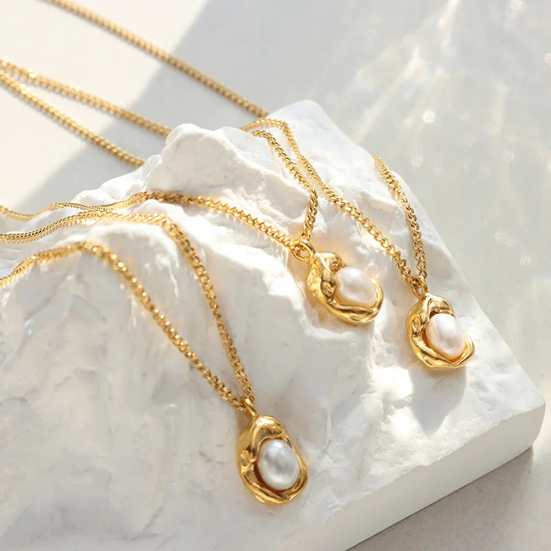 Pearl Pendant Necklace for Women Luxury Stainless Steel Cuban Chain Jewelry