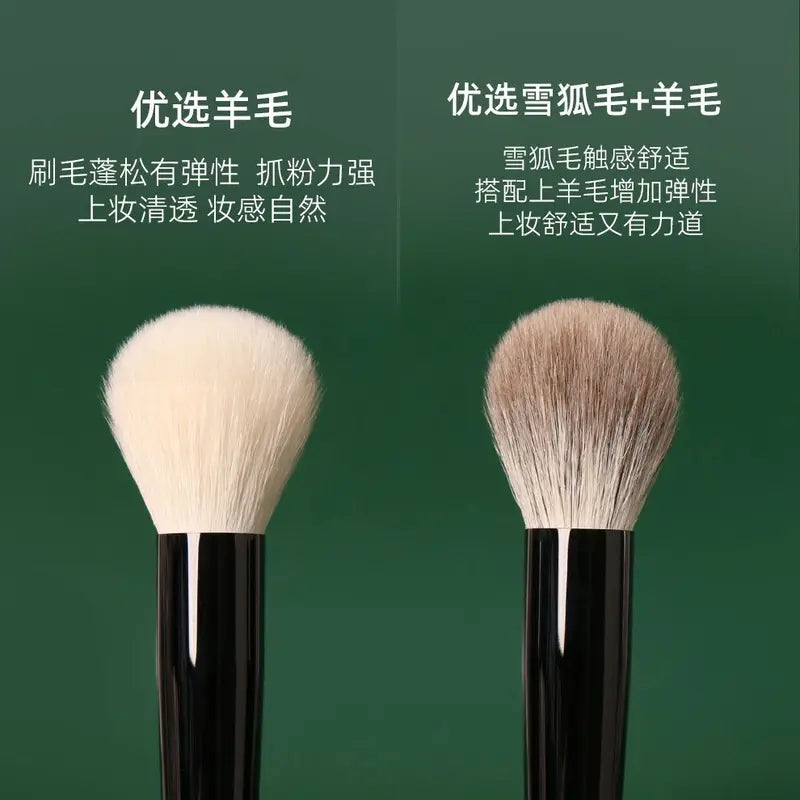 Anti-Aging Round Blade Blush Brush with Snow Fox Fur - Soft Makeup Tool