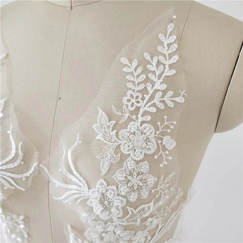 Wedding Dress Decorations with White Lace Flowers, 38x18cm, Pair