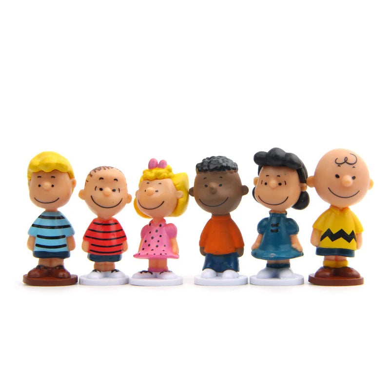 12Pcs Cartoon Snoopy Miniature Toy Figures Set for Collection and Cake Decoration