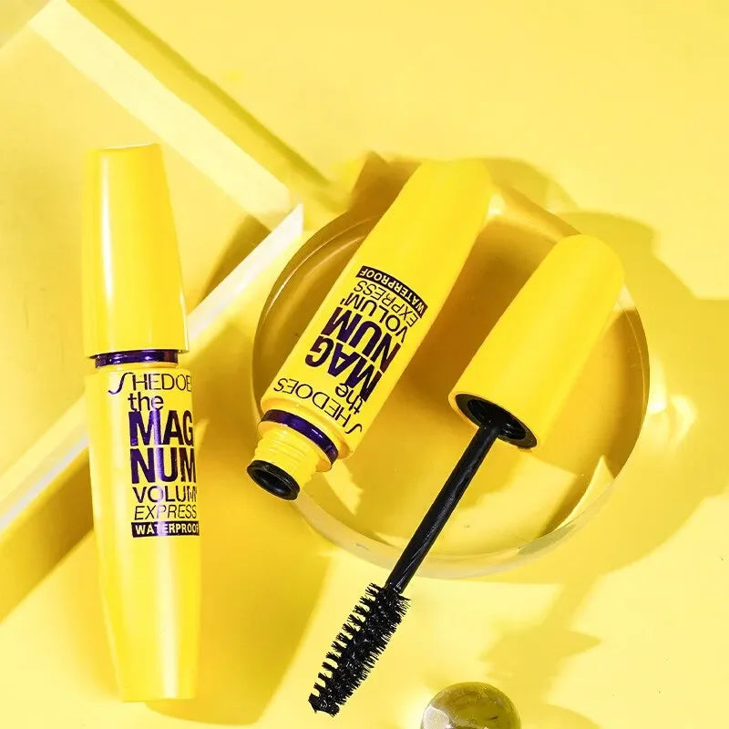 Waterproof 3D Mascara for Long-Lasting Voluminous and Curling Lashes