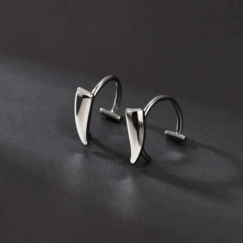 Vampire Fang Fake Lip Ring Non-Piercing Body Jewelry Punk Lip Stud for Women
