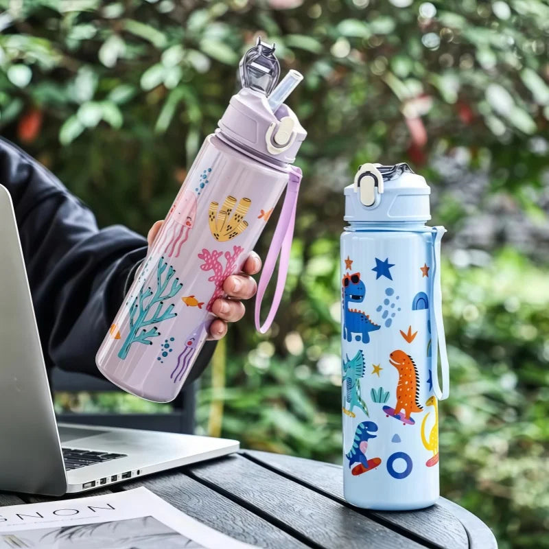 750ml Kids Water Bottle with Silicone Straw Leakproof Summer Sippy Cup