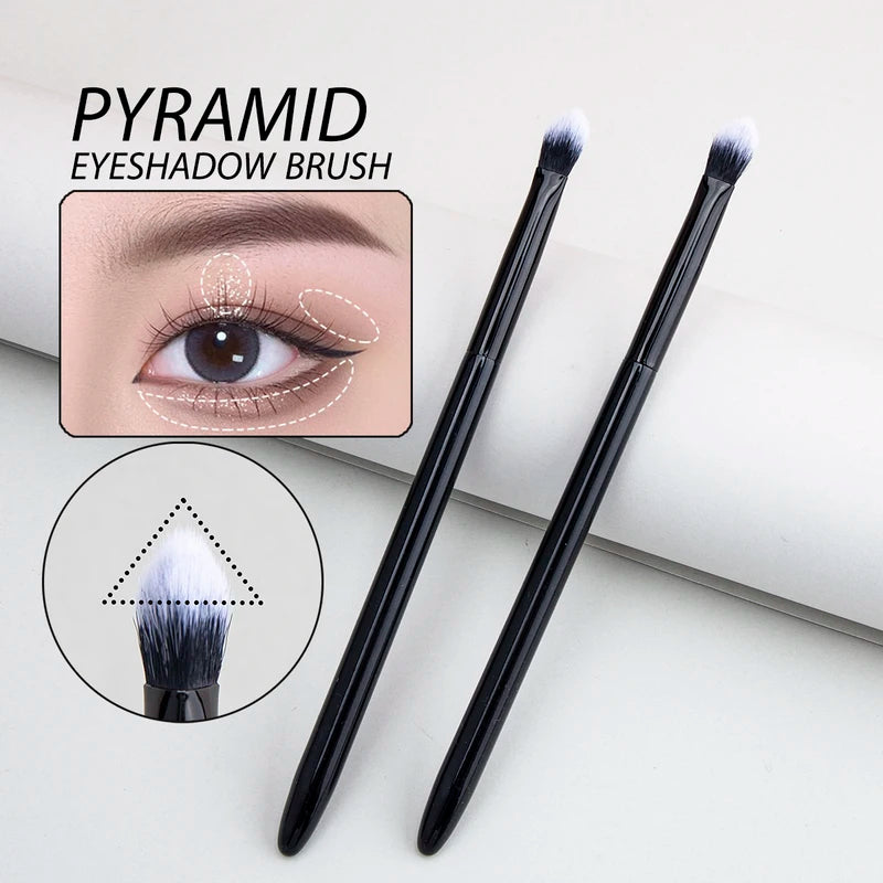 Angled Concealer Brush for Precise Makeup Application - Synthetic Hair, Wooden Handle